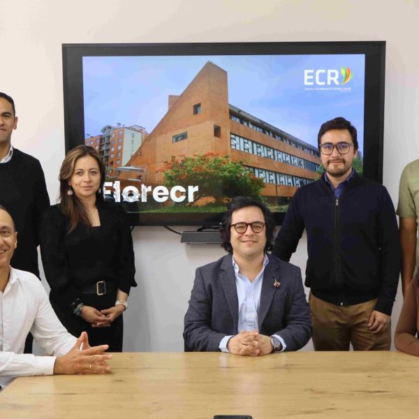 El Dr. Carlos Guajardo visitó la ECR para&hellip;